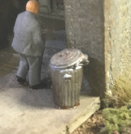 HO scale full trashcan with lid